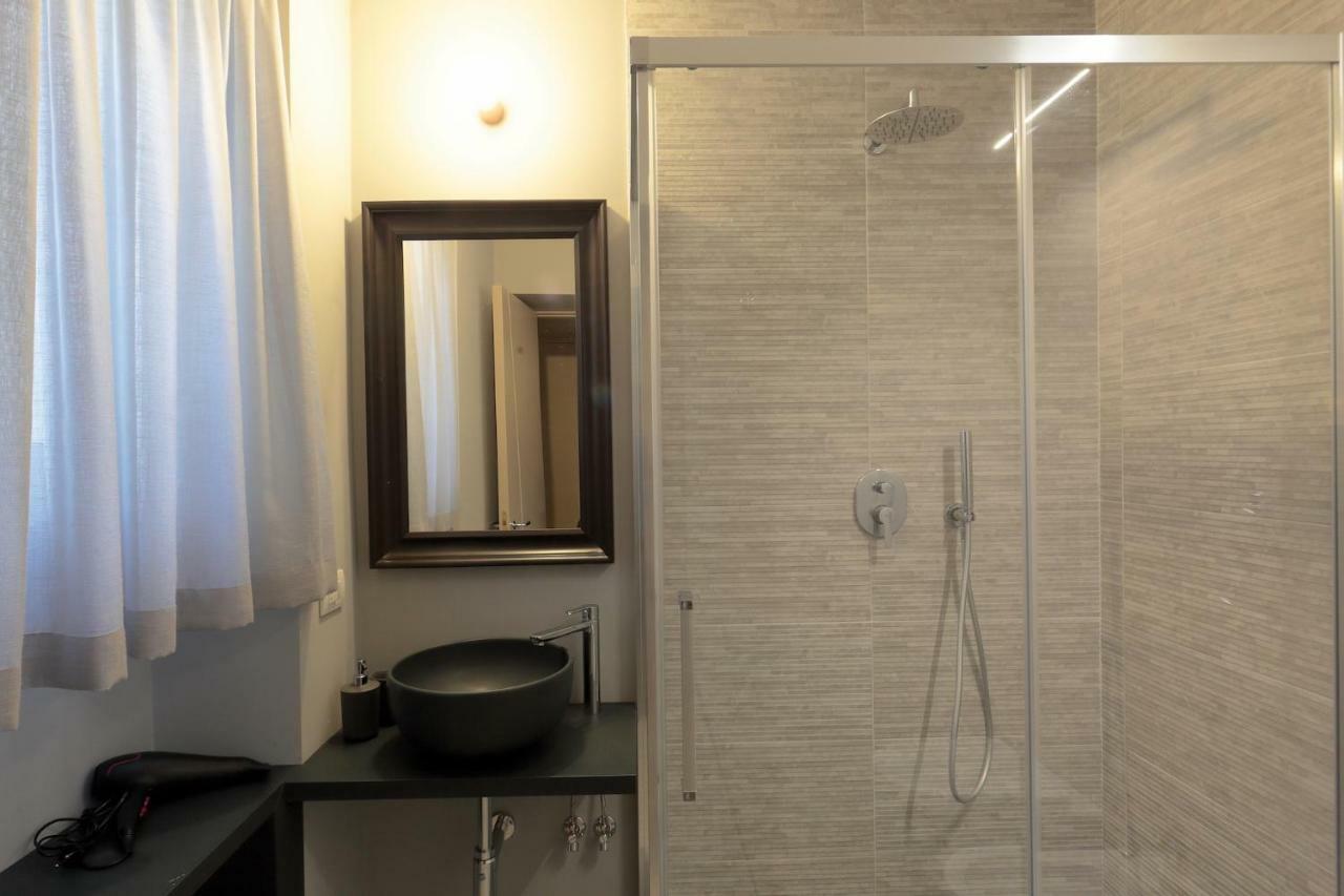 Imbriani Guest House Бари Экстерьер фото