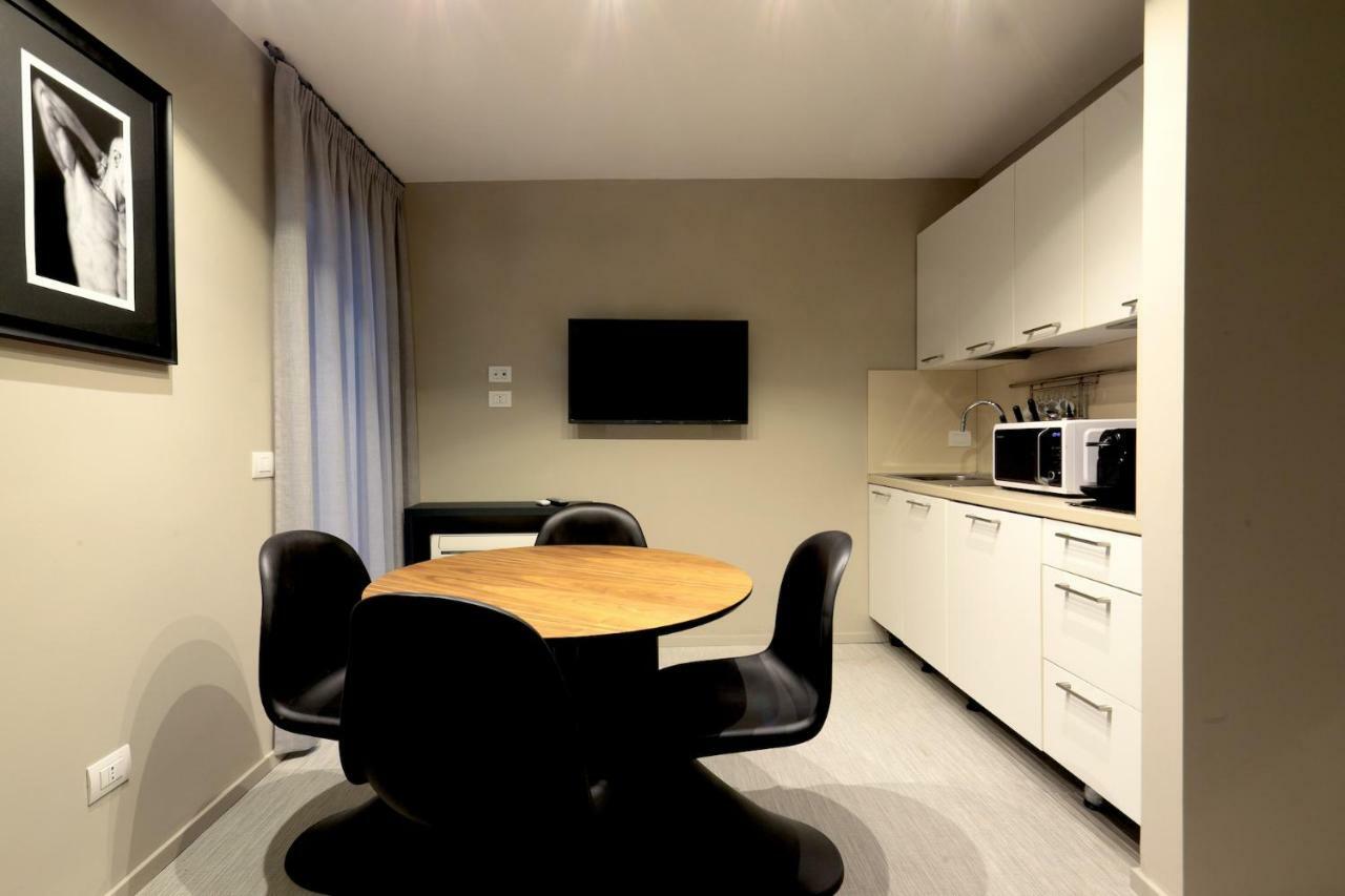Imbriani Guest House Бари Экстерьер фото